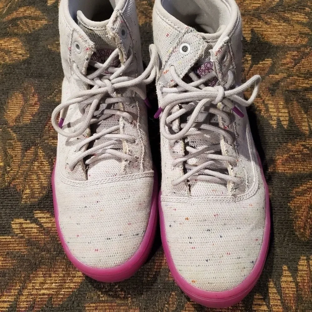 Jordan Men's Jasmine Wolf Grey/Wht-Purple Dusk